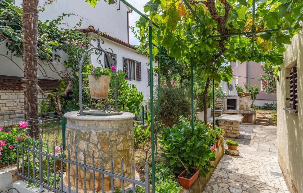 2 Bedroom Stunning Apartment In Ρόβινι Εξωτερικό φωτογραφία