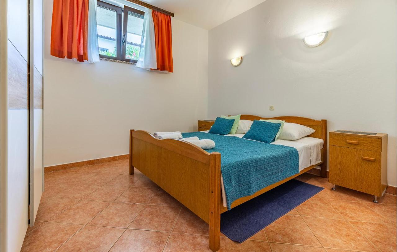 2 Bedroom Stunning Apartment In Ρόβινι Εξωτερικό φωτογραφία